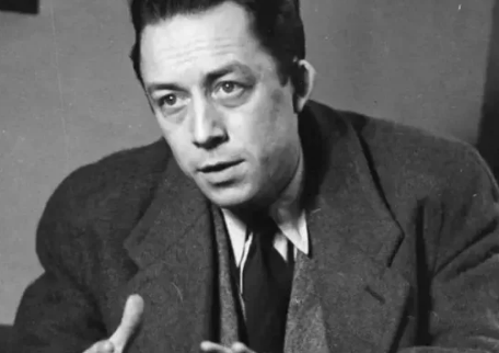  毛姆加缪是什么人？他们二人谁水平高？