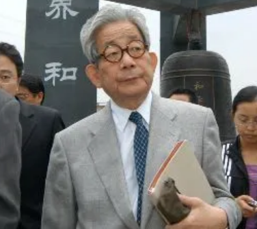 大江健三郎的主要作品有哪些？他的作品有何特点？