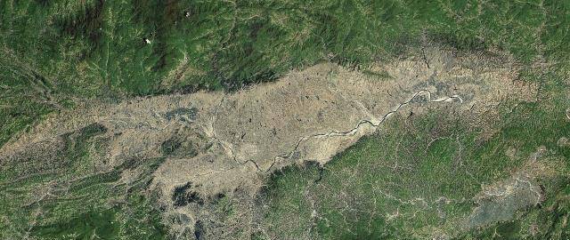汉朝初年，武都县发生大地震，嘉陵江汇入汉江上游