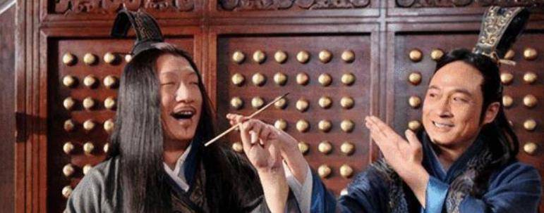 孙膑如何反击庞涓的攻击：脸上的刺字和膝盖的伤害
