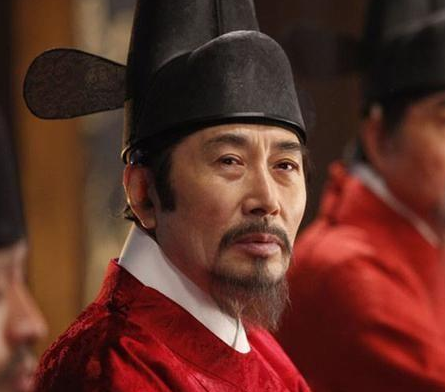 What are the stories behind Shi Hengs recommendation of Yu Qians son to become an official?