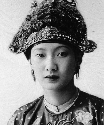 What was the ending and fate of Empress Nam Phươngs second daughter?