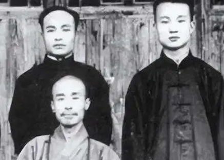 What was the life of Master Hongyi like? What did he experience?