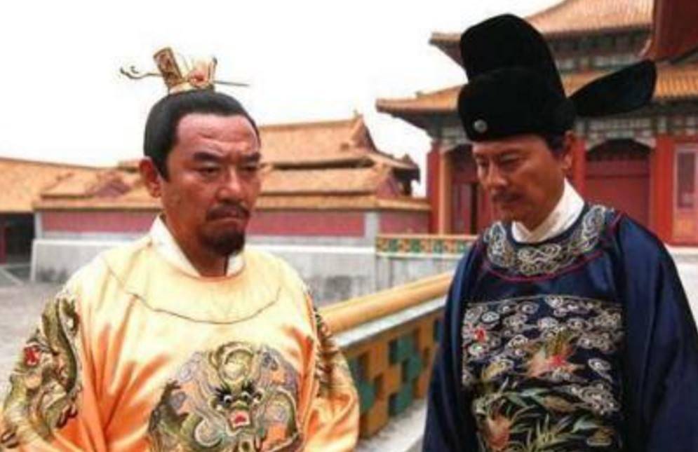 中国历史上发生了许多起义，为什么朱元璋能够成功？后世对此争议不断