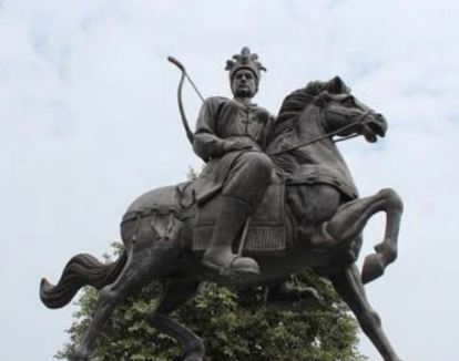  迟昭平是什么人？她的出身如何？