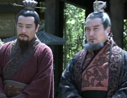 刘备与袁绍的关系是怎样的？他们究竟有何联系？