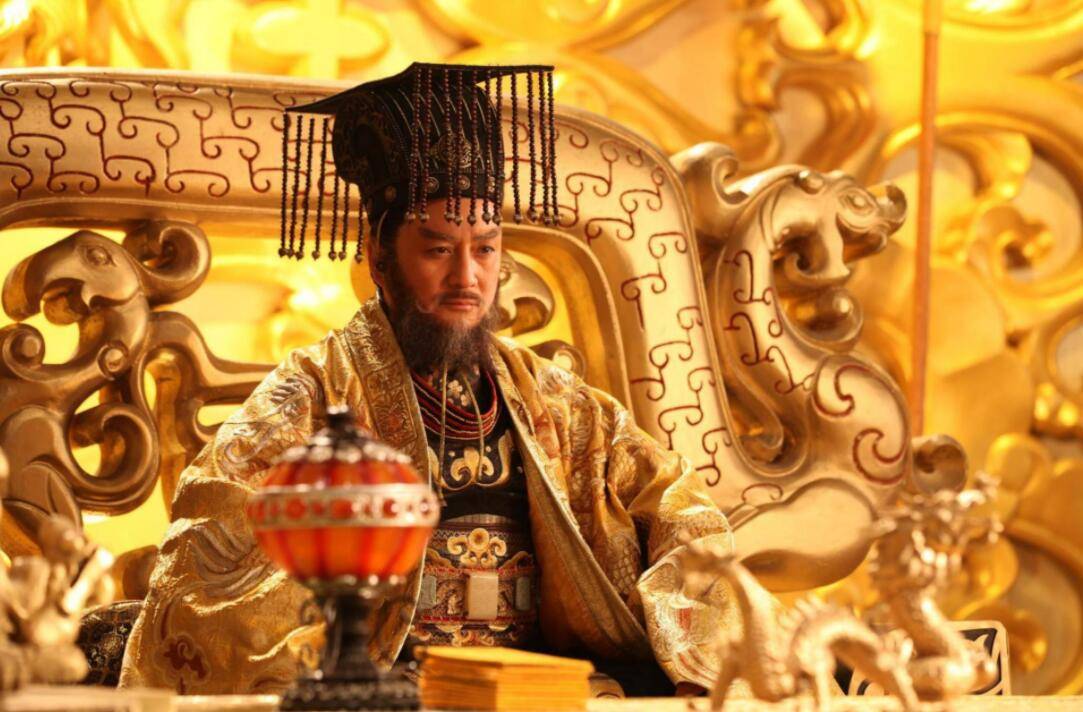 为什么隋文帝之前的英明君主没有使用科举制度来对抗士族门阀？