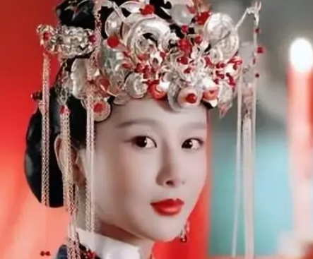  康熙有多少后妃？其中最特殊的一人是谁？