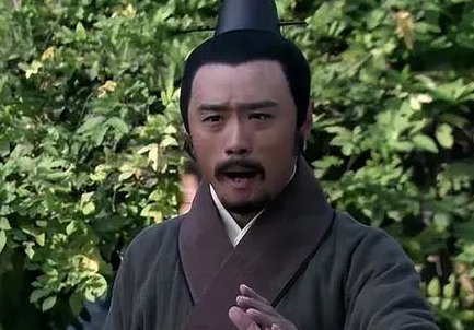 李白写鲁仲连的诗，两人之间是怎么交融的？