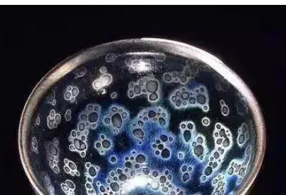  斋藤利三和斋藤道三之间是什么关系？关系如何？