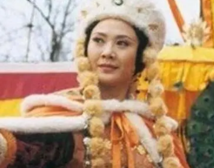  萧太后是什么人？她能把持朝政的原因是什么？