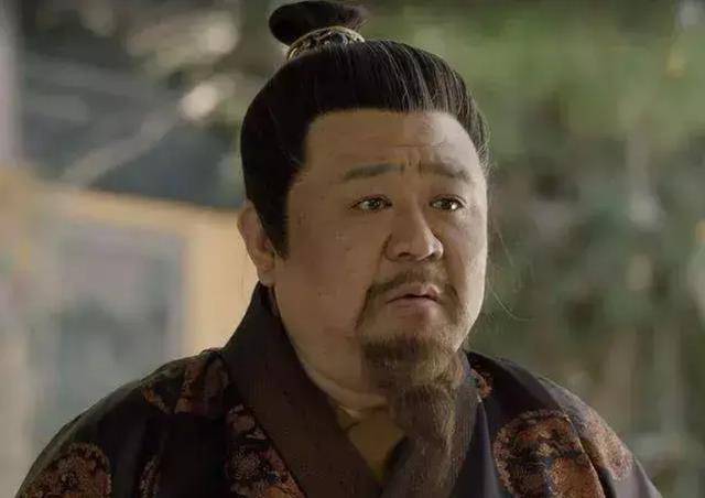 朱棣督促儿子减轻体重，厨子却私下提供美味食物，最终被朱棣察觉