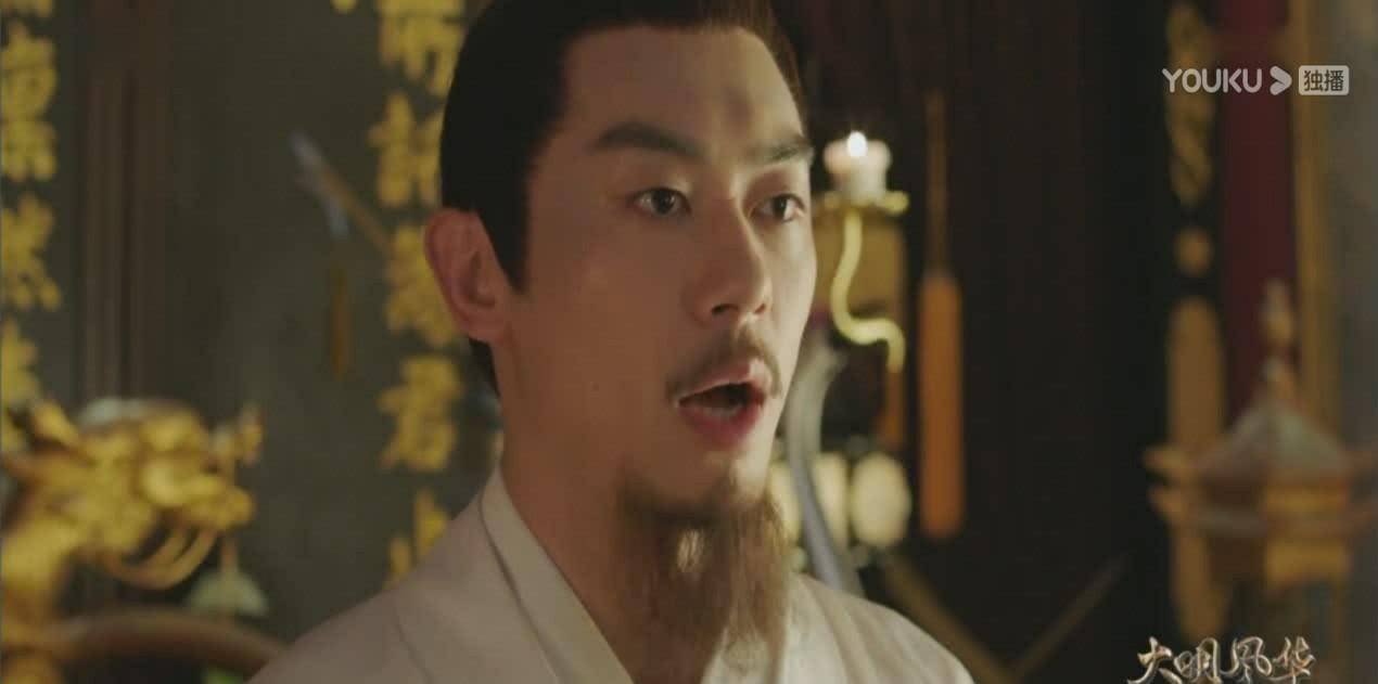 朱祁镇虽已学会走路，却在朝堂上趴下引起嘲笑，接下来的行动让胡善祥惊慌失措