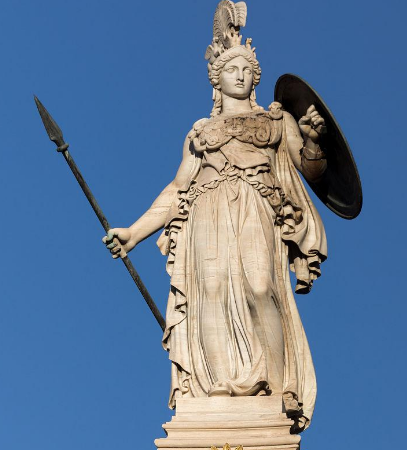 雅典娜除了是智慧女神还是什么女神？象征是什么样的？