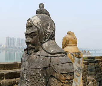 秦钜是民族英雄吗？他有哪些作为？