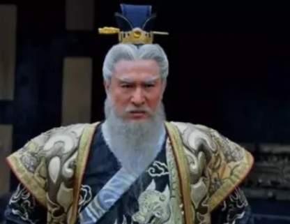  杨坚和杨林之间有关系吗？他们是亲兄弟吗？