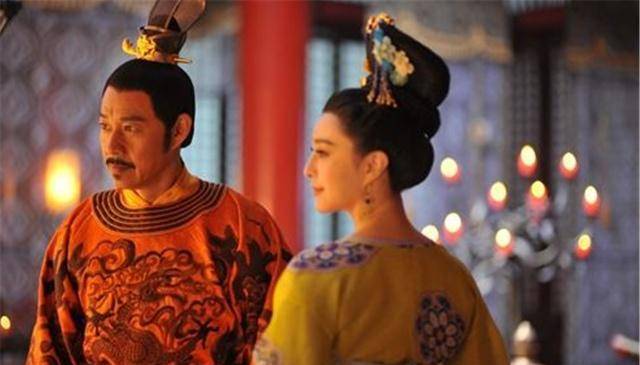 李世民临终询问武则天，女皇巧妙用八个字保住性命
