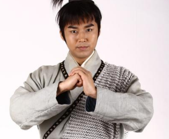 武吉是谁的儿子？他的父亲是谁？