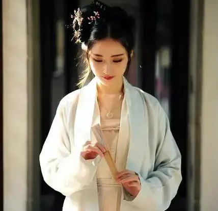 左芬感离诗内容是什么？创作背景是什么样的？