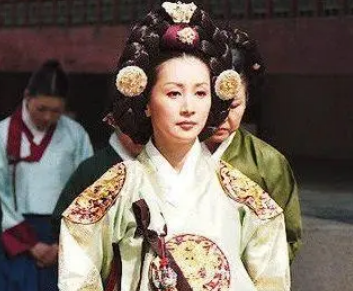 朝鲜文定王后为什么没被废？原因是什么？