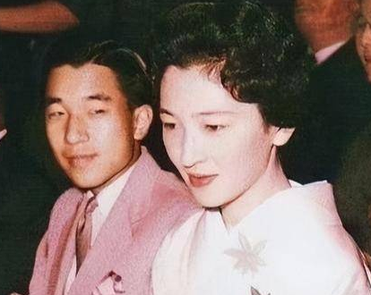  明仁天皇真的非美智子不娶吗？真相是什么？