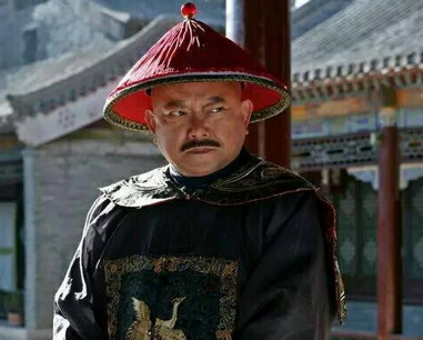 和珅的历史背景是怎样的？和珅是什么人？