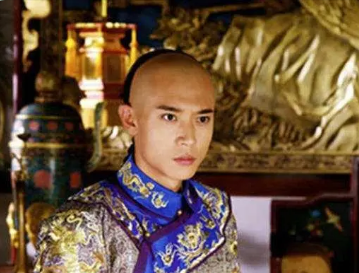 胤禄与弘皙是什么关系？二者有何联系？