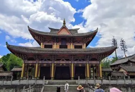  段正严是在哪里出家的？在崇圣寺吗？