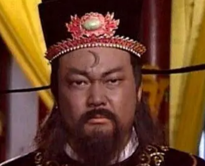 包拯是什么身份？ 为什么没人敢动他？