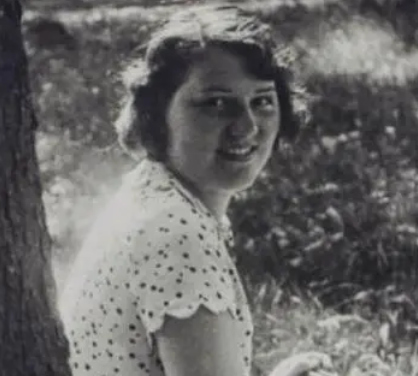  格莉和爱娃是什么长相？哪个更漂亮？