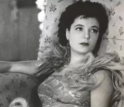  贝塔西是怎么死的？最后埋在了哪？