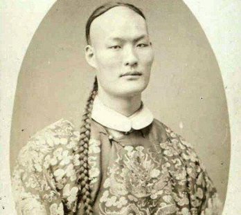 中国巨人詹世钗的真实身高是多少？背后有何隐情？