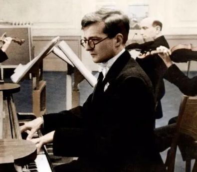 肖斯塔科维奇是什么乐派？他的作品风格是怎样的？