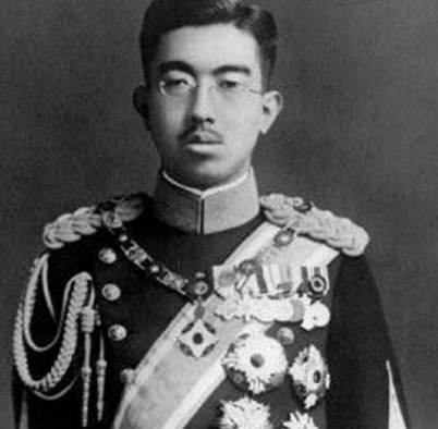 裕仁天皇的父亲是明治天皇吗？父亲到底是谁？