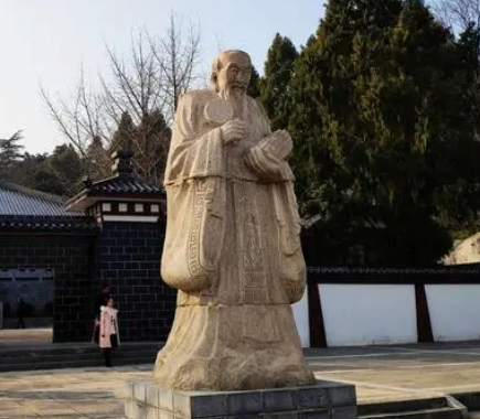 老莱子是孔子的弟子吗？两人什么关系？