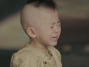 永璂是谁的儿子？他的生母是谁？