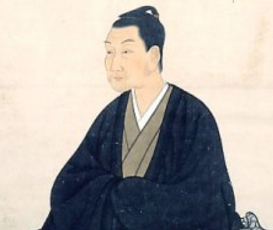 本居宣长的文学理念是怎样的？他提出了哪些观点？