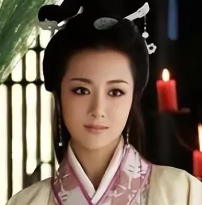 袁齐妫的性格特点如何？她是一个什么样的人？