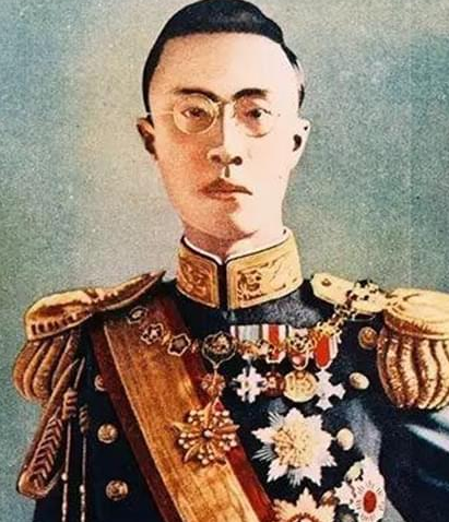 溥仪管同治叫什么？关系又是什么样的？