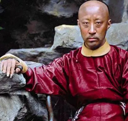 庆亲王载振与傅仪的关系是什么？双方相处很和睦吗？