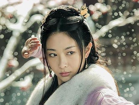  张翠山是谁？为什么说他是朱九真的恩人？