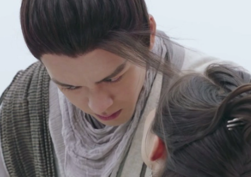  武青婴会替张无忌挡了一掌的原因是什么？真相是什么？