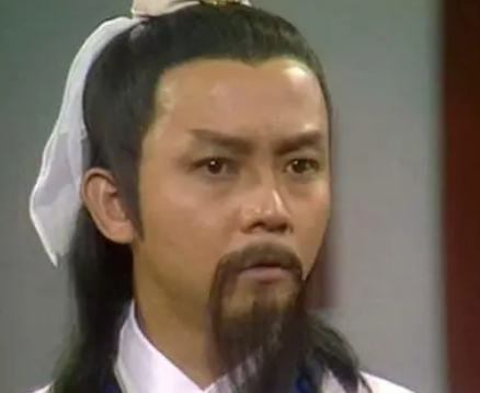 冲虚道长是俞莲舟的徒弟吗？两人关系是什么？