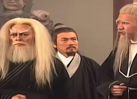 冲虚道长是武当七侠谁的徒弟？和师傅关系怎样？