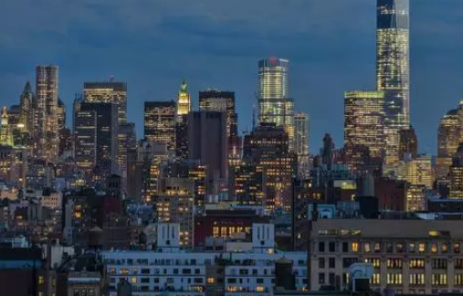 世界上最大的城市群指的是什么地方？有多少面积？