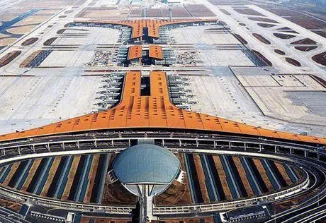 最大的机场客运大楼在什么地方？总建筑面积有多少？