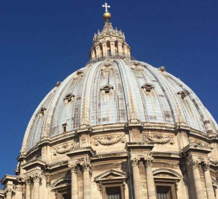 最大的教堂占地面积多少？有着怎样的历史？