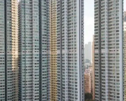 全球拥有最多屋苑的业主是谁？屋苑数量有多少？