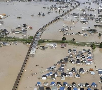 自然灾害次数最多的国家在哪里？有什么特点存在？