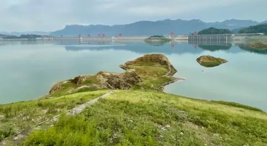 世界上最大的水利枢纽工程是什么？是如何建造的？